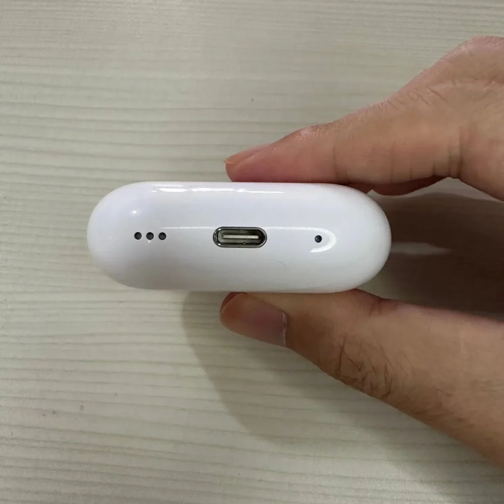 White Wireless Earbuds Charging Case